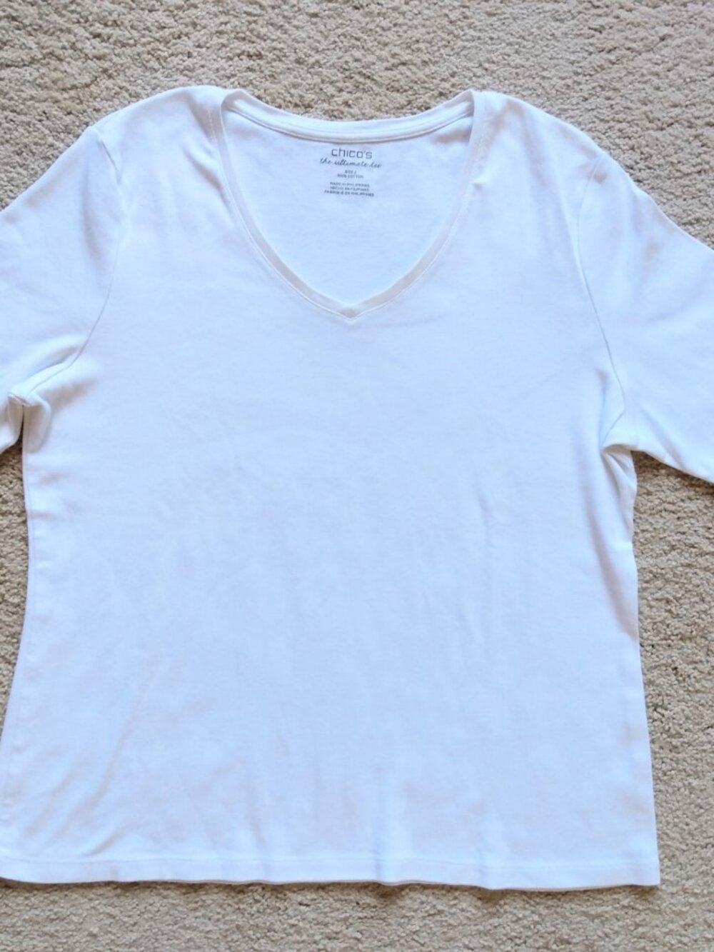 Chico's Women's White Ultimate Tee Sz 2 M V Neck Short Sleeve Top T-Shirt Cotton